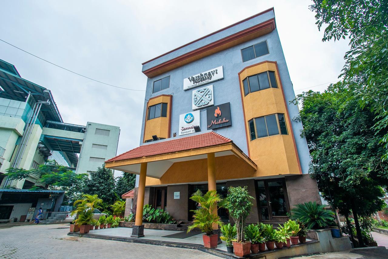 Hotel Oyo 18762 Vaishnavi Residency Bangalore Exterior foto