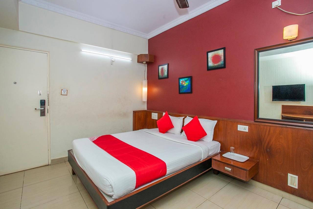 Hotel Oyo 18762 Vaishnavi Residency Bangalore Exterior foto