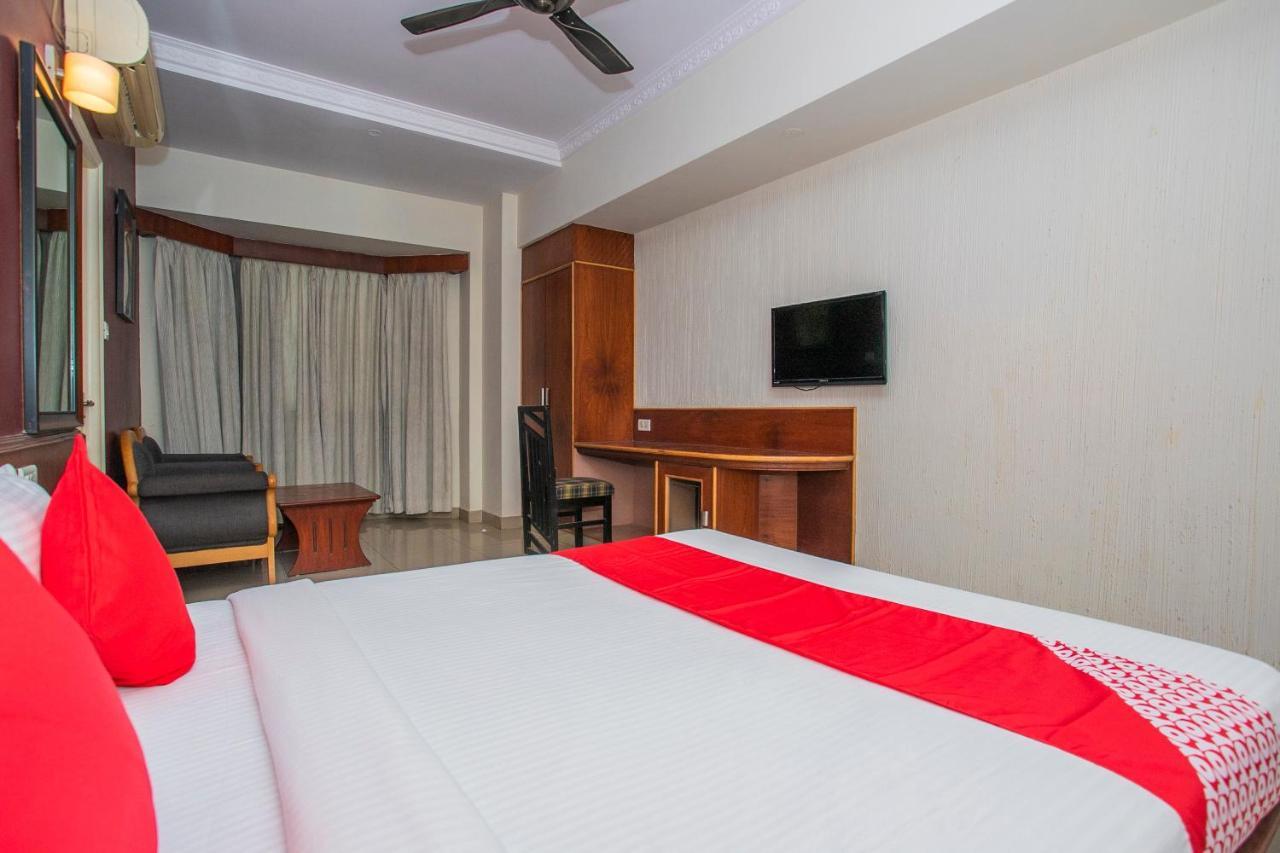 Hotel Oyo 18762 Vaishnavi Residency Bangalore Exterior foto